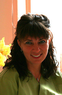 Dr Andrea Manu